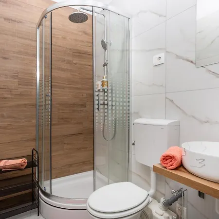 Stunning In With Wifi Apartment
