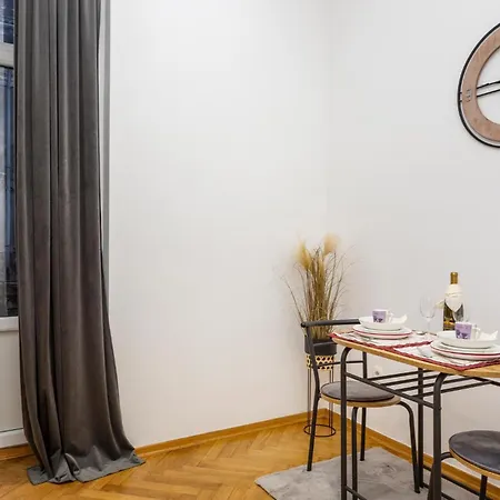 Stunning In With Wifi Apartament *